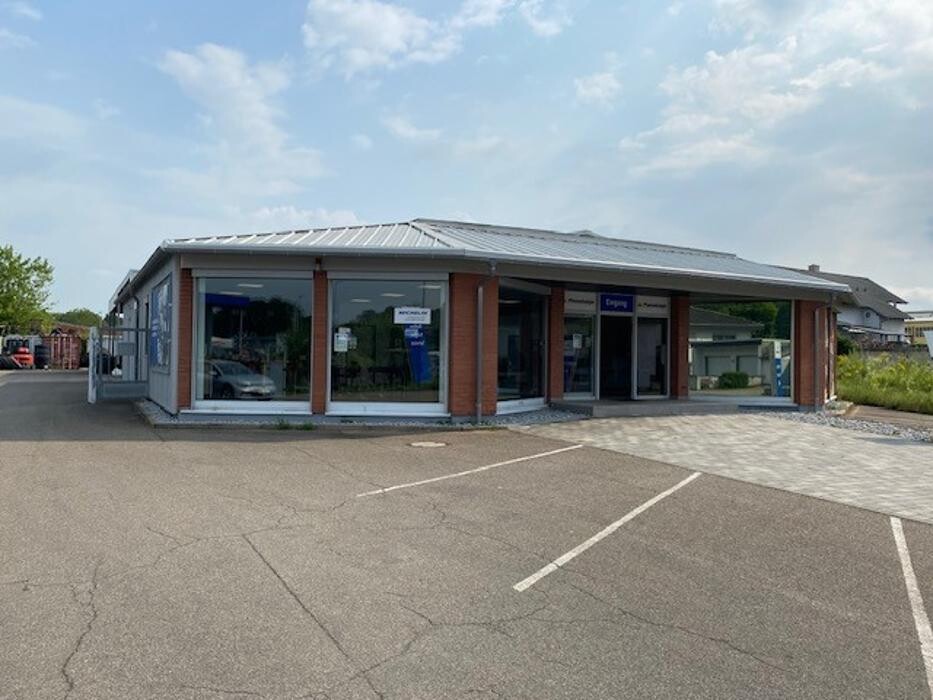 Bilder Pneuhage Reifen und Autoservice