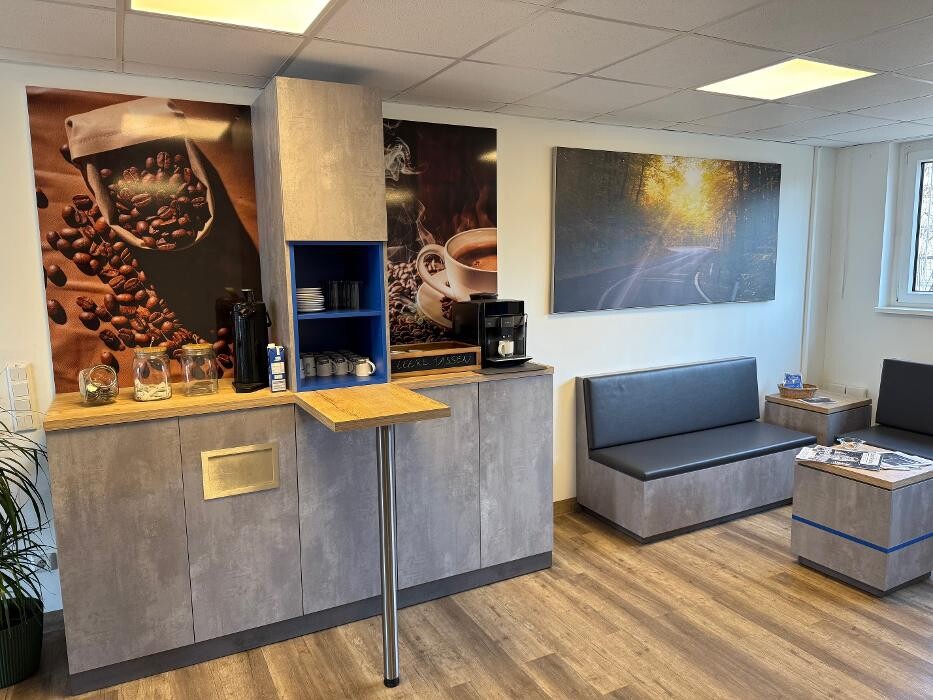 Bilder Pneuhage Reifen und Autoservice