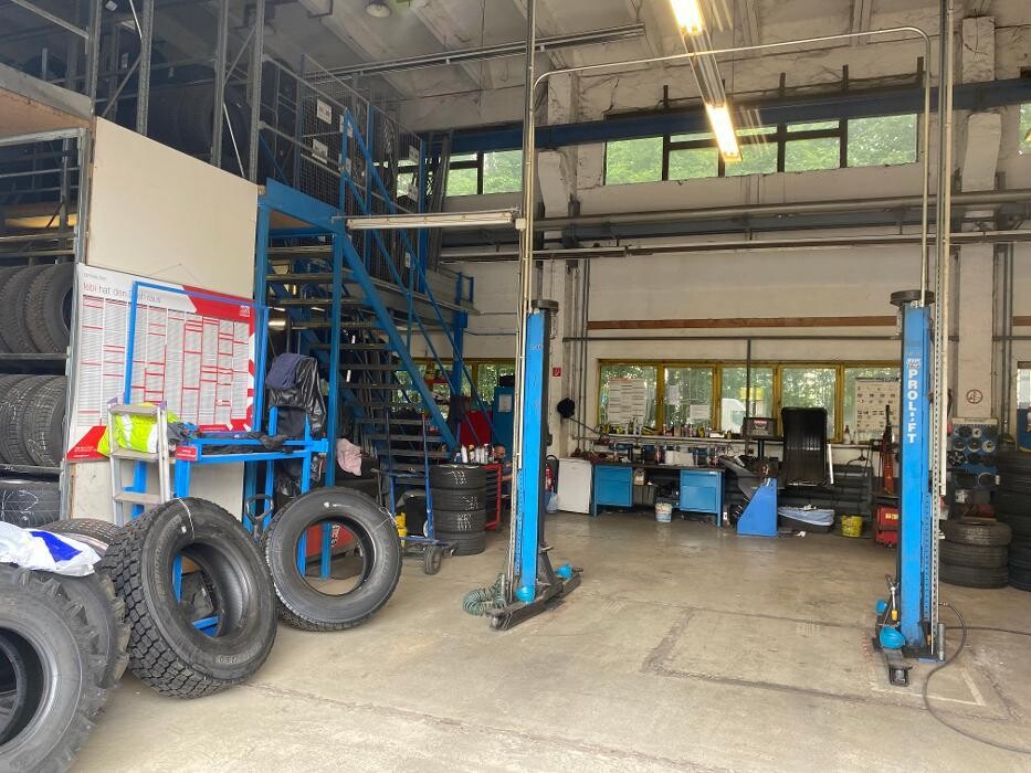 Bilder Pneuhage Reifen und Autoservice