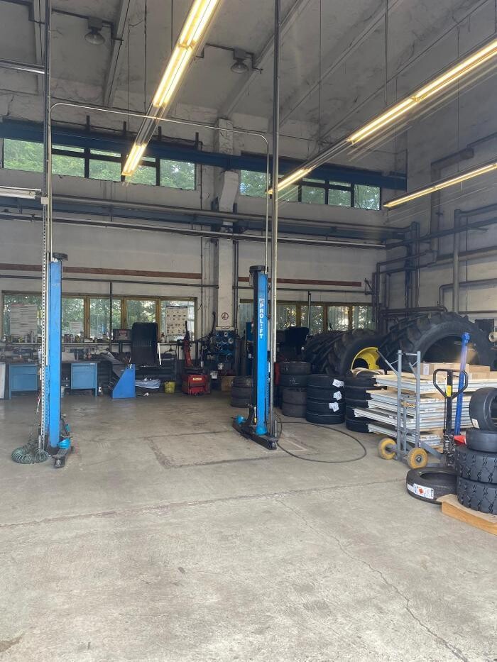 Bilder Pneuhage Reifen und Autoservice