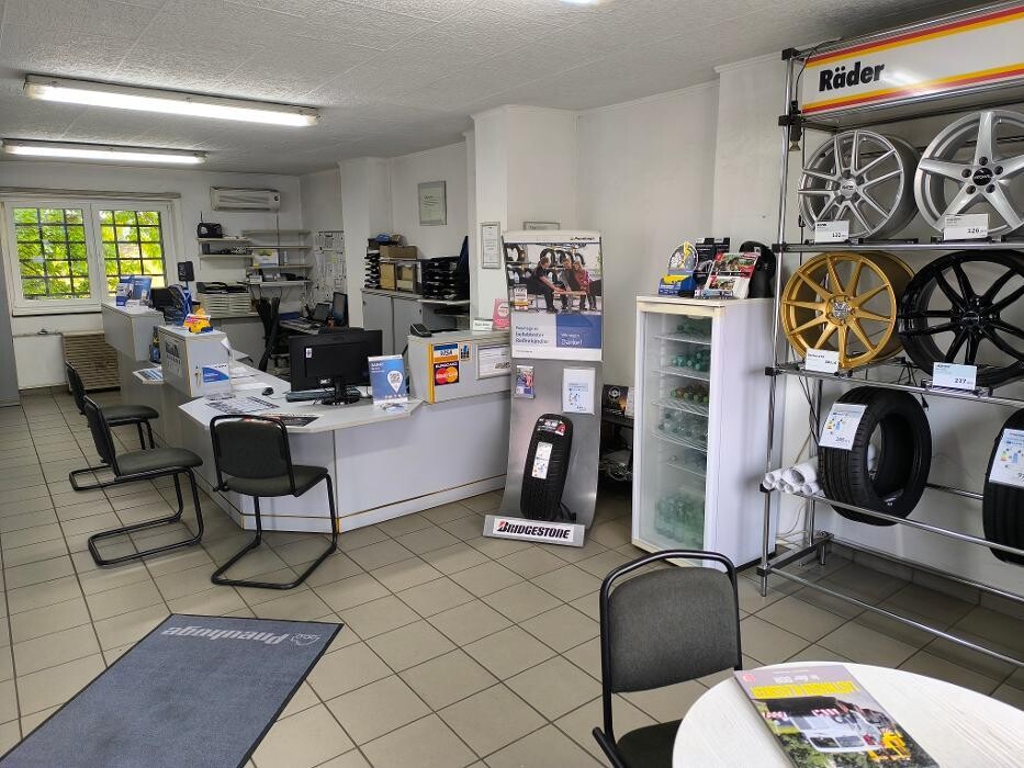 Bilder Pneuhage Reifen und Autoservice