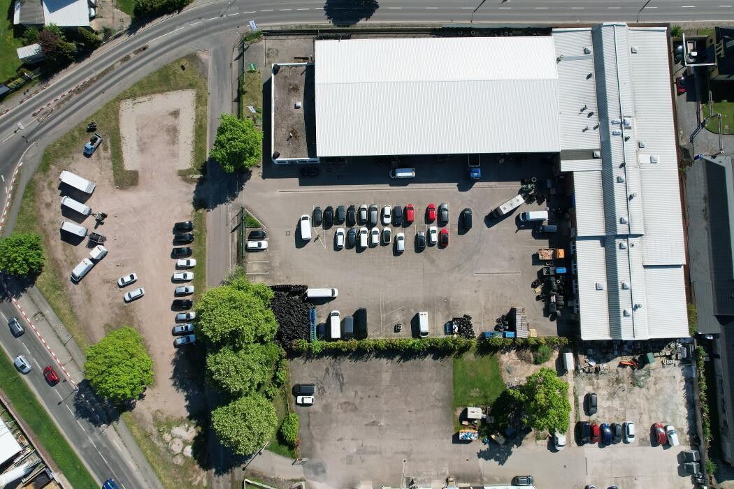 Bilder Pneuhage Reifen und Autoservice