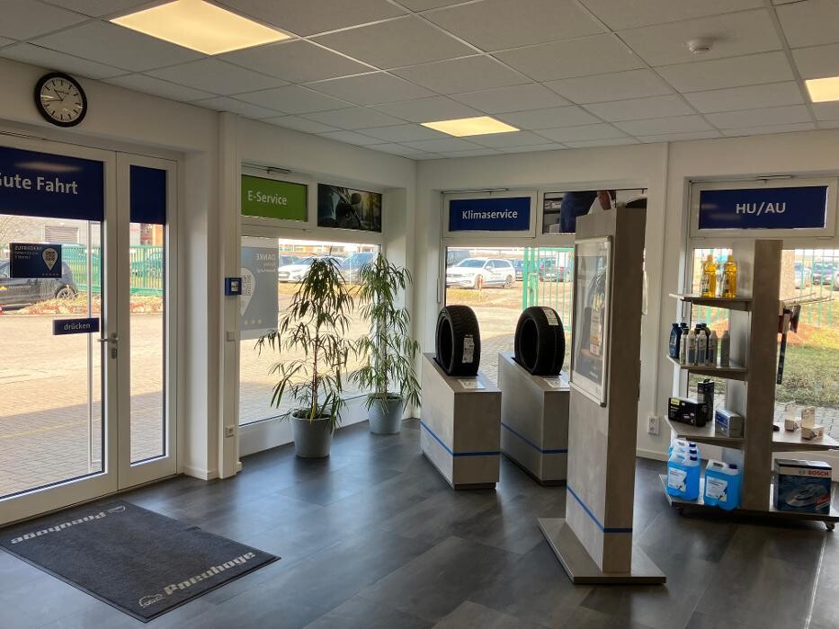 Bilder Pneuhage Reifen und Autoservice