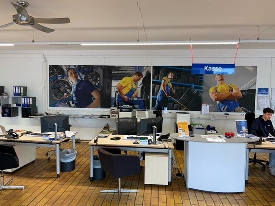 Bilder Pneuhage Reifen und Autoservice
