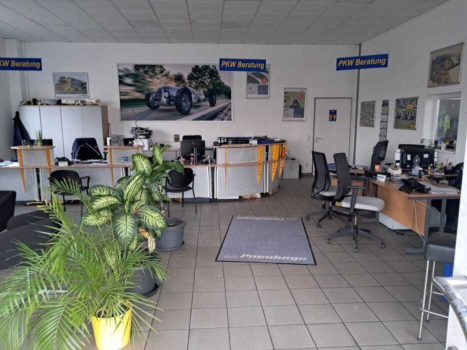 Bilder Pneuhage Reifen und Autoservice
