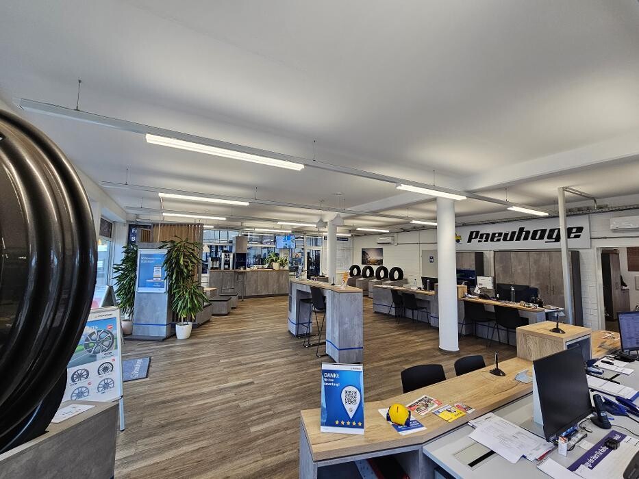 Bilder Pneuhage Reifen und Autoservice