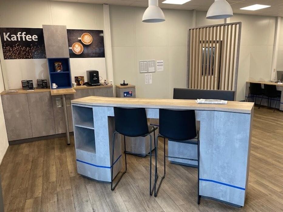 Bilder Pneuhage Reifen und Autoservice