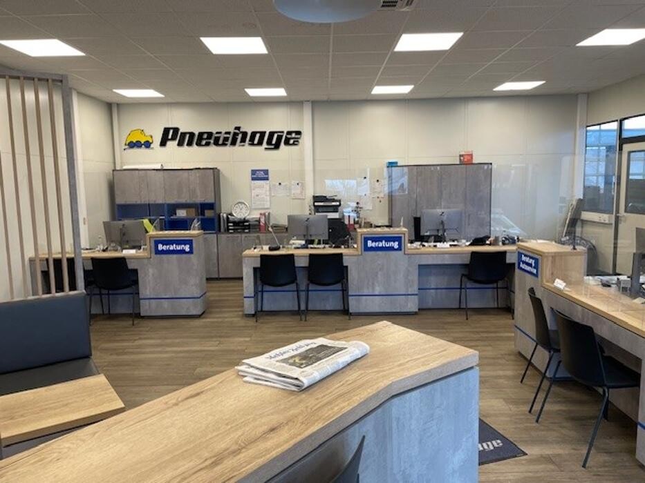 Bilder Pneuhage Reifen und Autoservice
