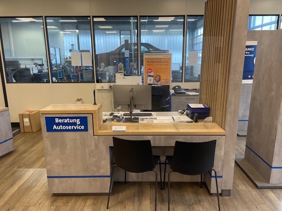 Bilder Pneuhage Reifen und Autoservice