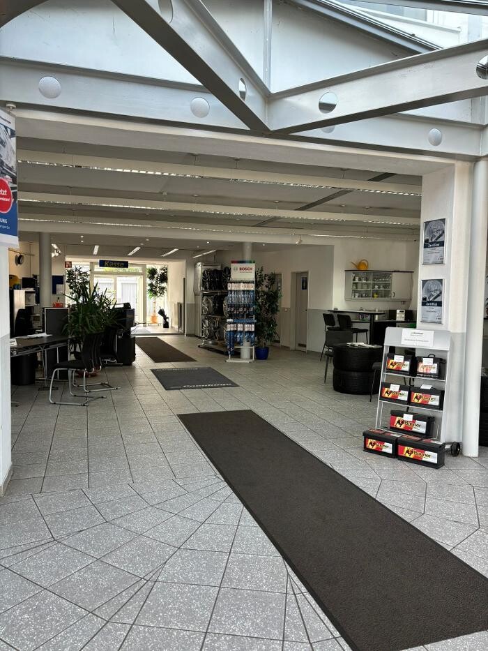 Bilder Pneuhage Reifen und Autoservice