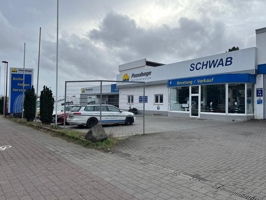 Bilder Pneuhage Reifen und Autoservice