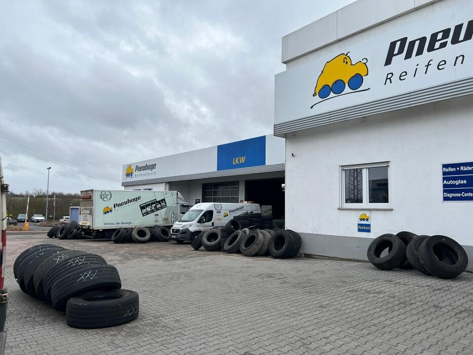 Bilder Pneuhage Reifen und Autoservice