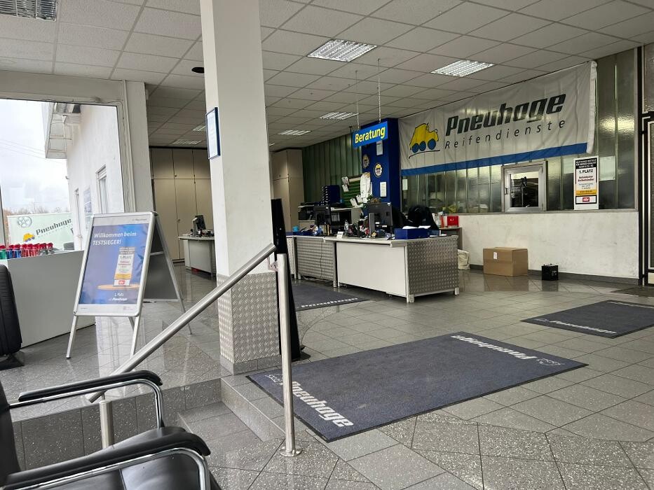 Bilder Pneuhage Reifen und Autoservice