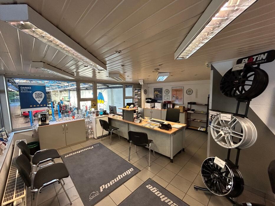 Bilder Pneuhage Reifen und Autoservice