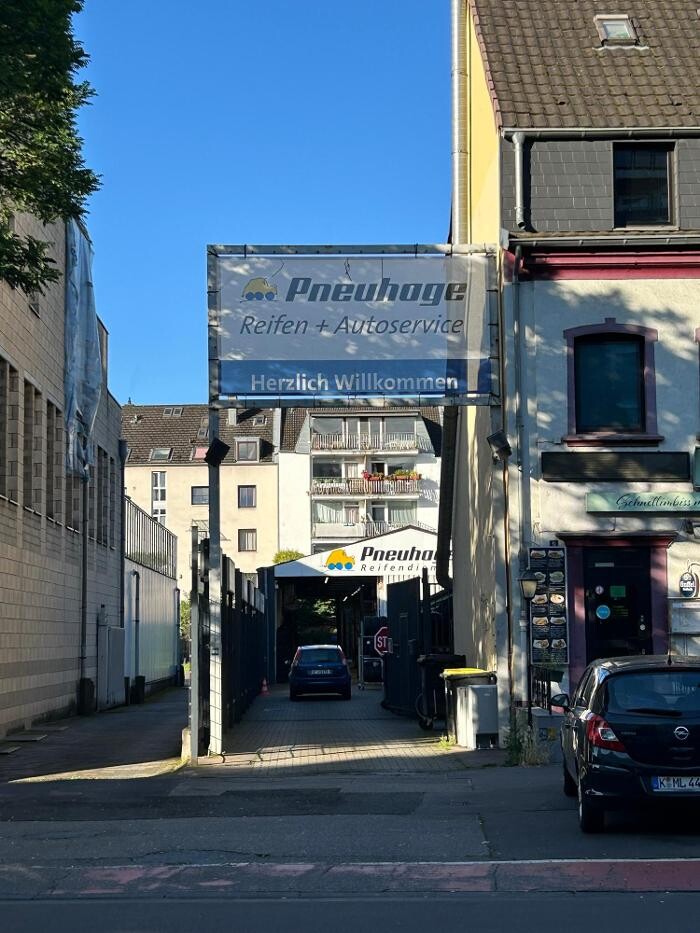 Bilder Pneuhage Reifen und Autoservice