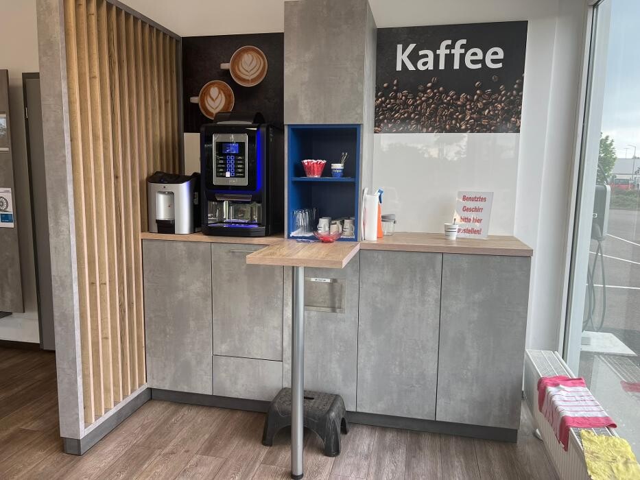 Bilder Pneuhage Reifen und Autoservice