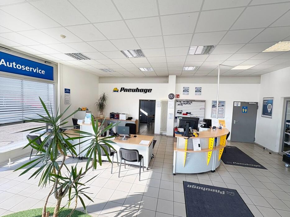 Bilder Pneuhage Reifen und Autoservice