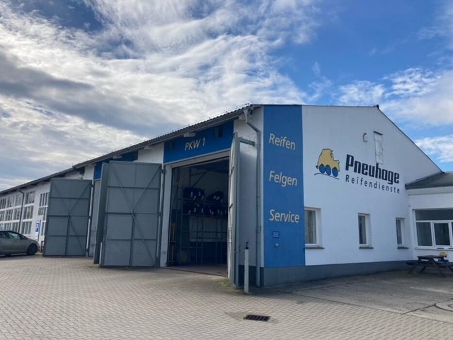 Bilder Pneuhage Reifen und Autoservice