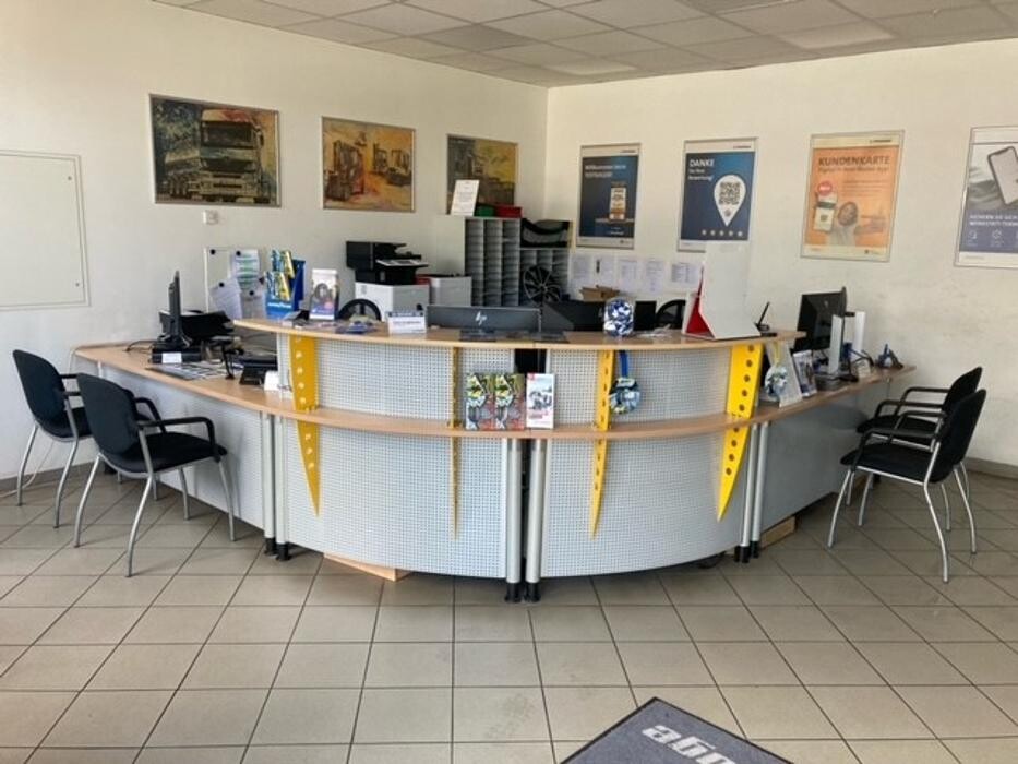 Bilder Pneuhage Reifen und Autoservice