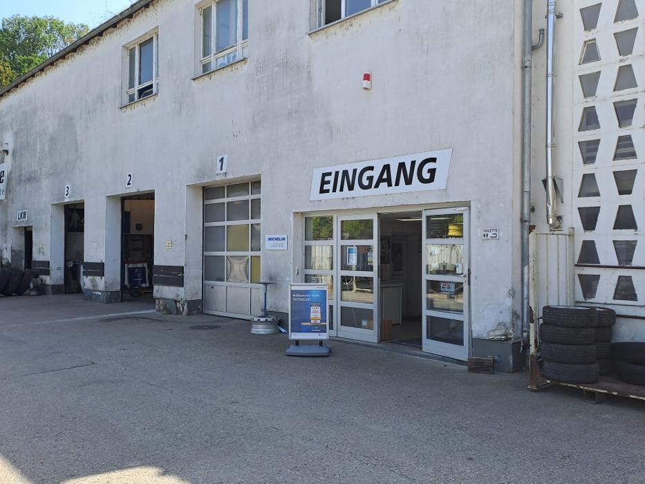 Bilder Pneuhage Reifen und Autoservice