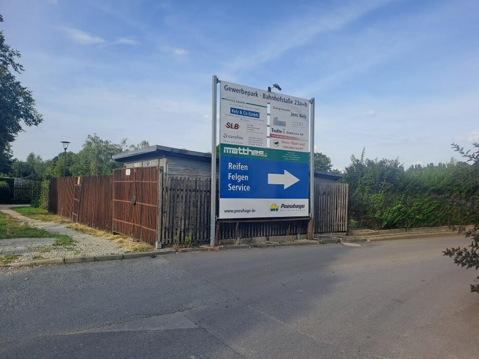 Bilder Pneuhage Reifen und Autoservice