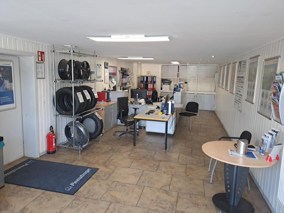 Bilder Pneuhage Reifen und Autoservice