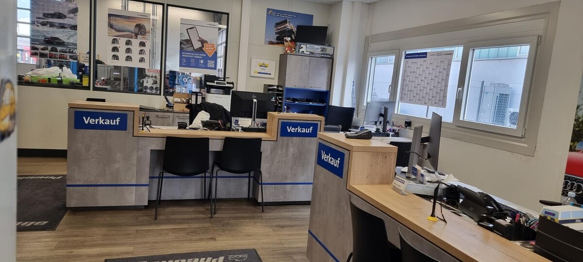 Bilder Pneuhage Reifen und Autoservice