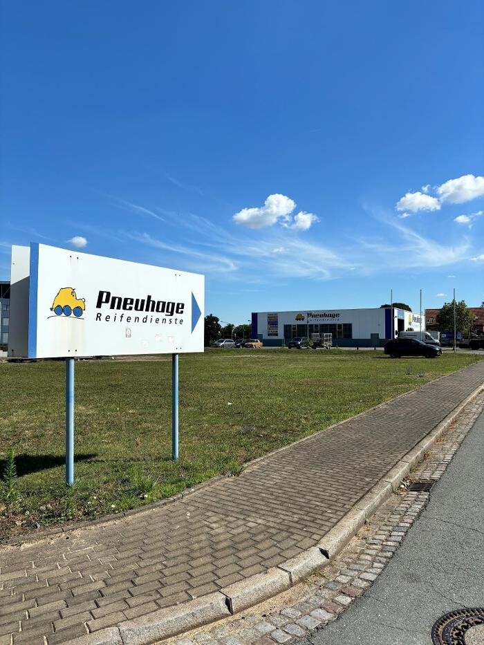 Bilder Pneuhage Reifen und Autoservice