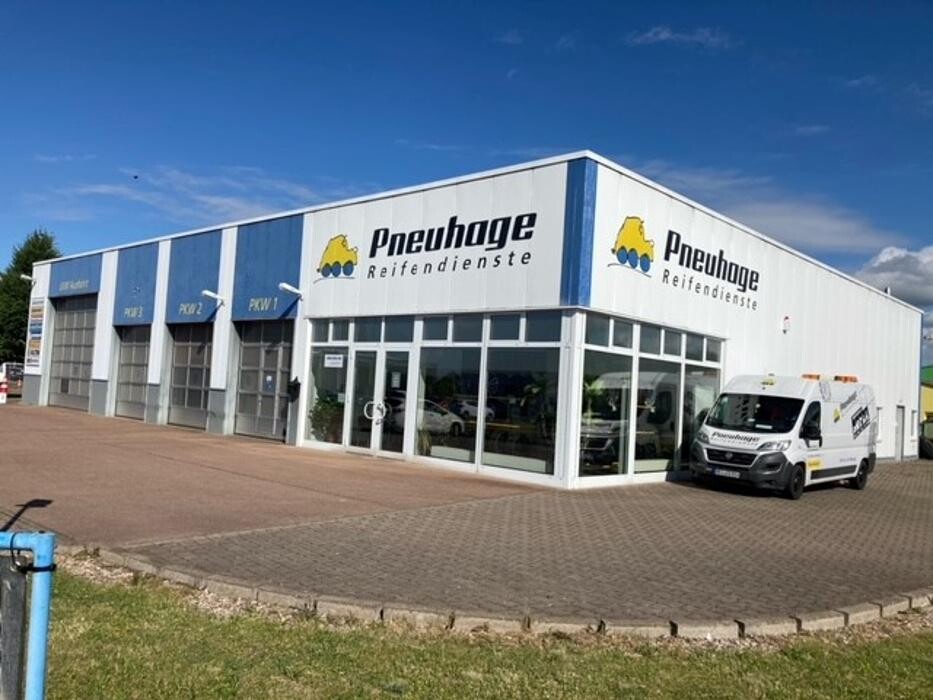 Bilder Pneuhage Reifen und Autoservice