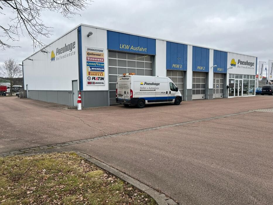 Bilder Pneuhage Reifen und Autoservice