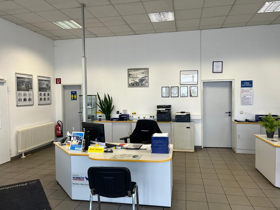 Bilder Pneuhage Reifen und Autoservice