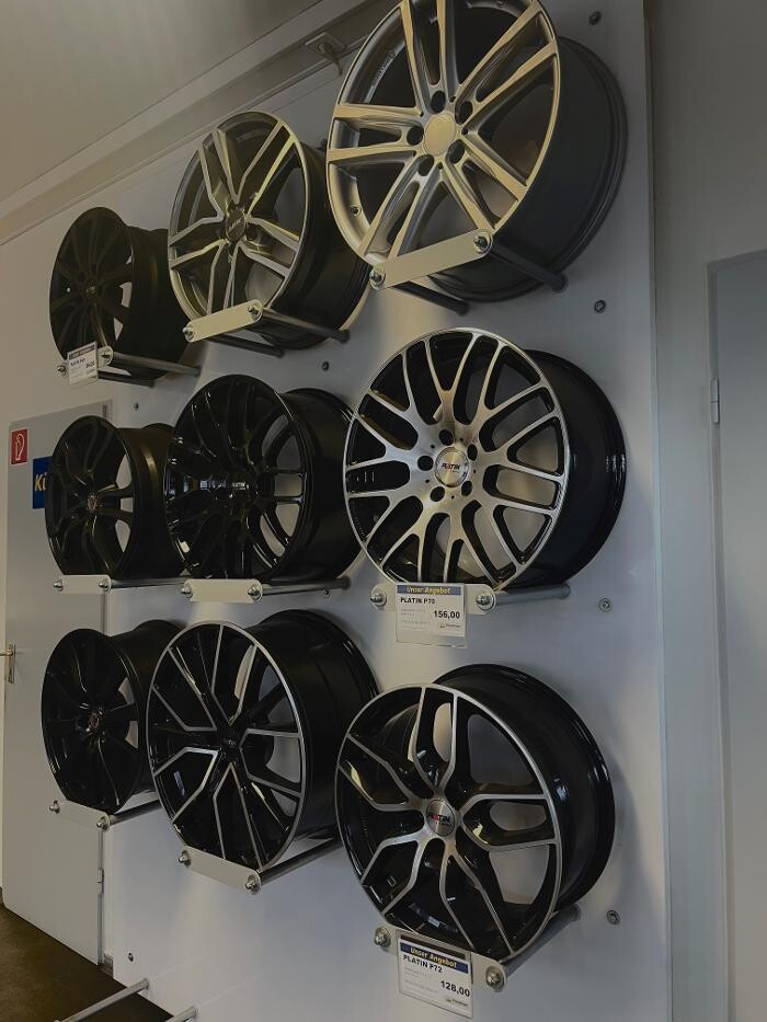 Bilder Pneuhage Reifen und Autoservice