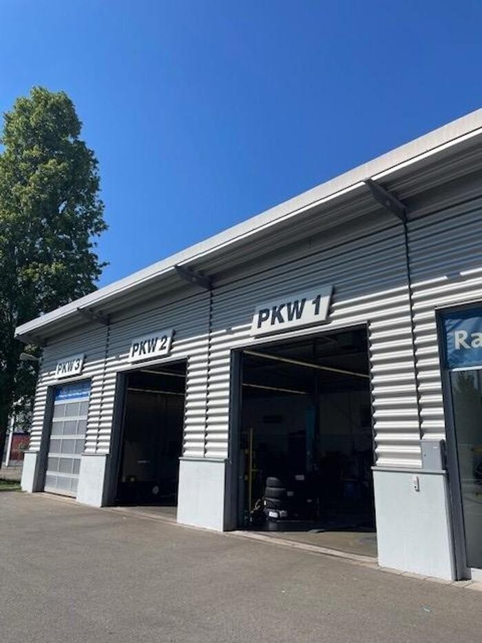 Bilder Pneuhage Reifen und Autoservice