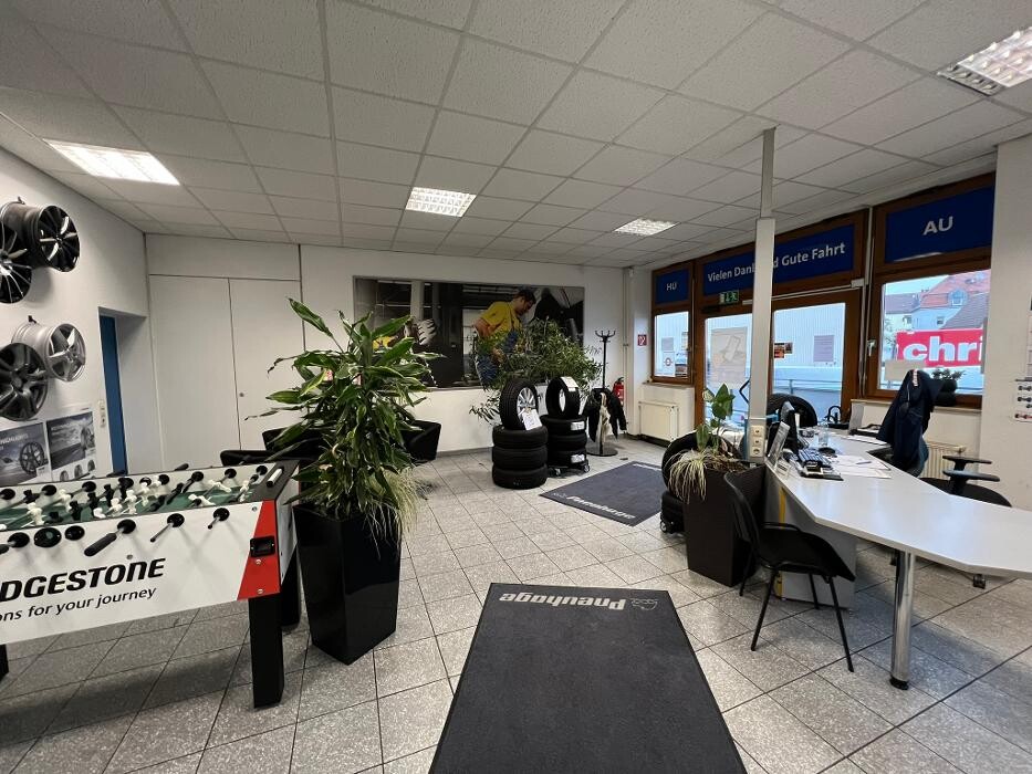 Bilder Pneuhage Reifen und Autoservice