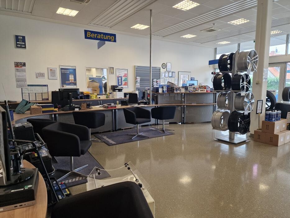 Bilder Pneuhage Reifen und Autoservice