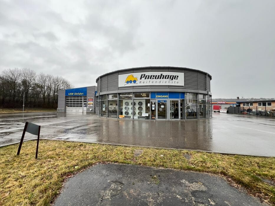 Bilder Pneuhage Reifen und Autoservice