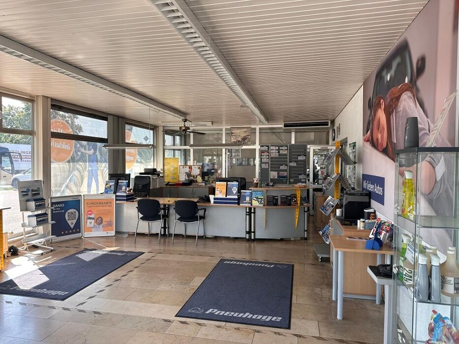 Bilder Pneuhage Reifen und Autoservice