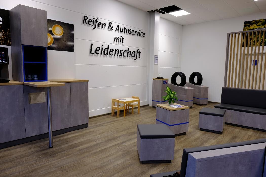 Bilder Pneuhage Reifen und Autoservice