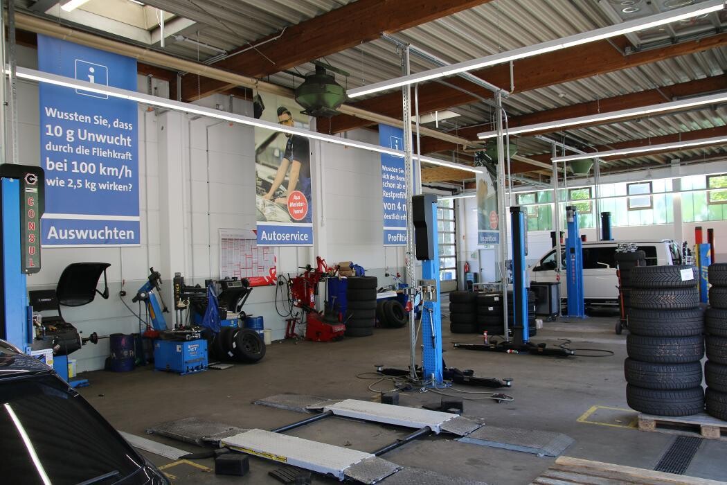 Bilder Pneuhage Reifen und Autoservice