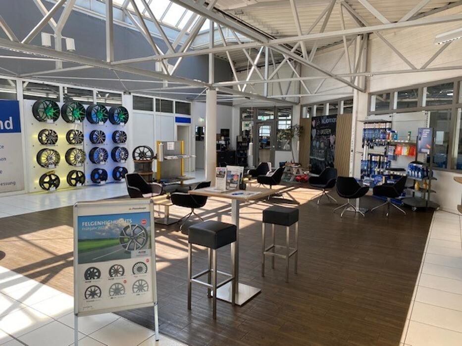 Bilder Pneuhage Reifen und Autoservice