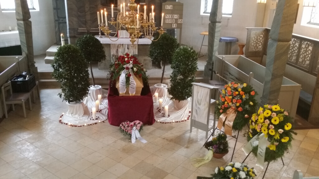 Bilder Bestattungen Erhard Hupfer