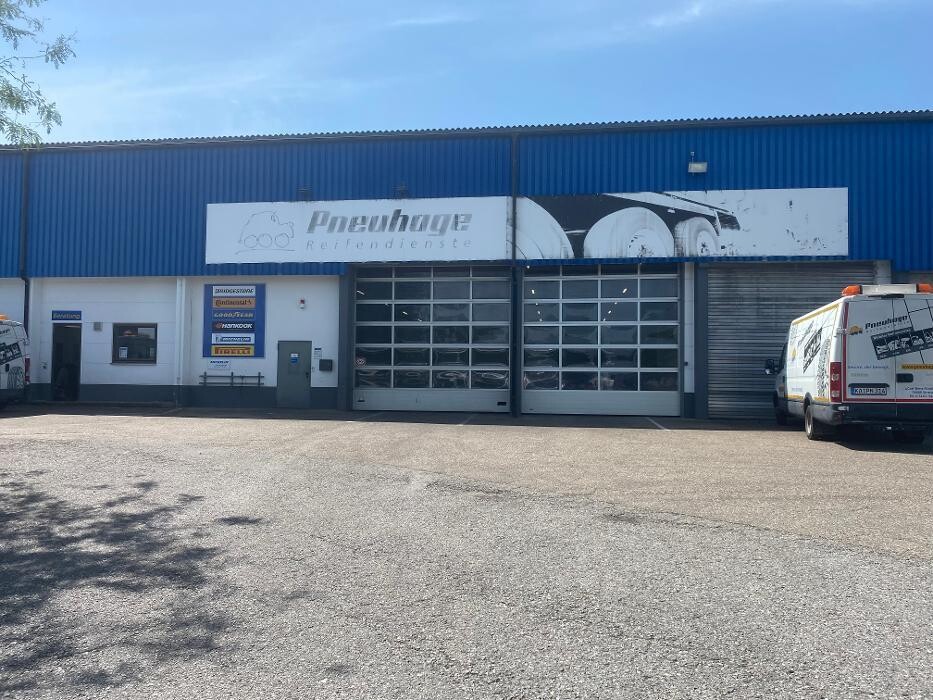 Bilder Pneuhage Reifen und Autoservice