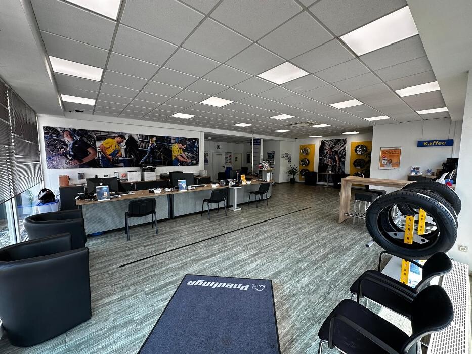 Bilder Pneuhage Reifen und Autoservice