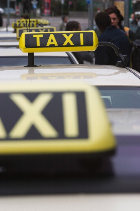 Bilder TAXI FRANKFURT 23oo01