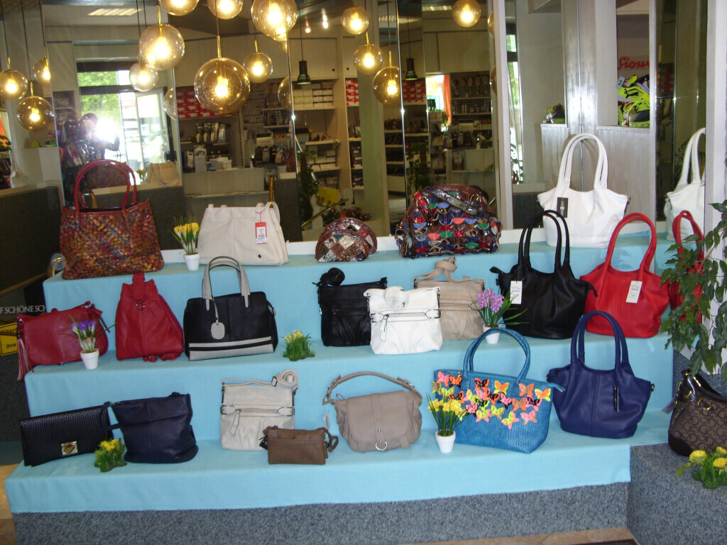 Bilder Schuh Ruhfass Erika Ruhfass e.K.