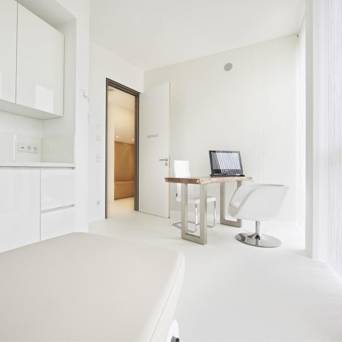 Bilder Privatpraxis bones and brain in Köln - Orthopäde Dr.med. Böttenberg