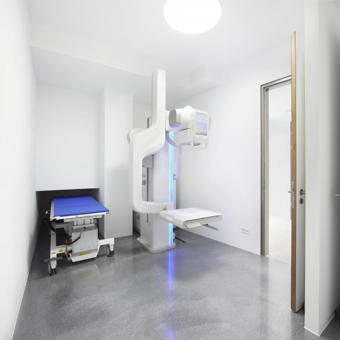 Bilder Privatpraxis bones and brain in Köln - Orthopäde Dr.med. Böttenberg