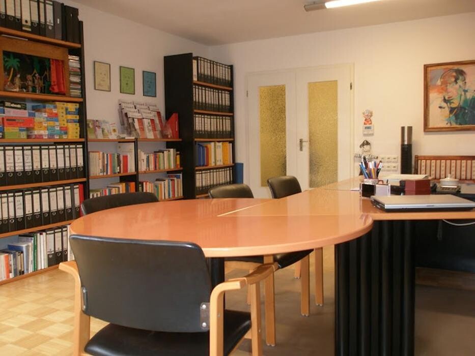 Bilder Institut für Sprachtherapie Dr. paed. Boris Hartmann (dbs) Carla Hartmann (B.Sc.)