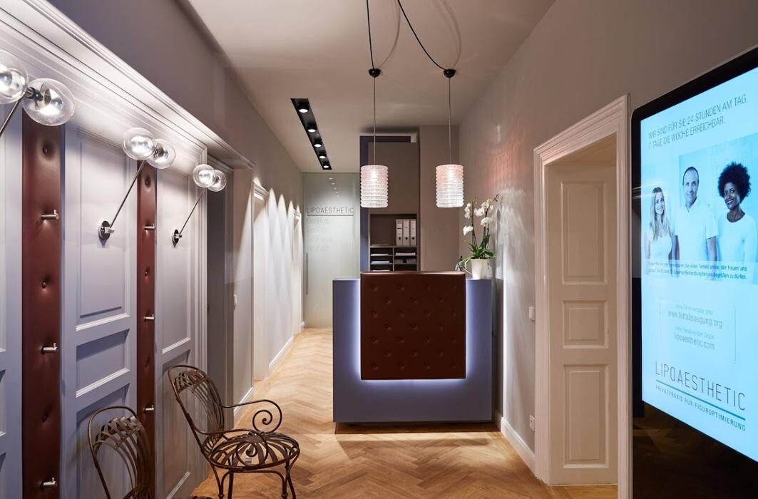 Bilder LipoAesthetic - Praxis Uwe W. Petrus - prakt.Arzt - ästhetische Chirurgie