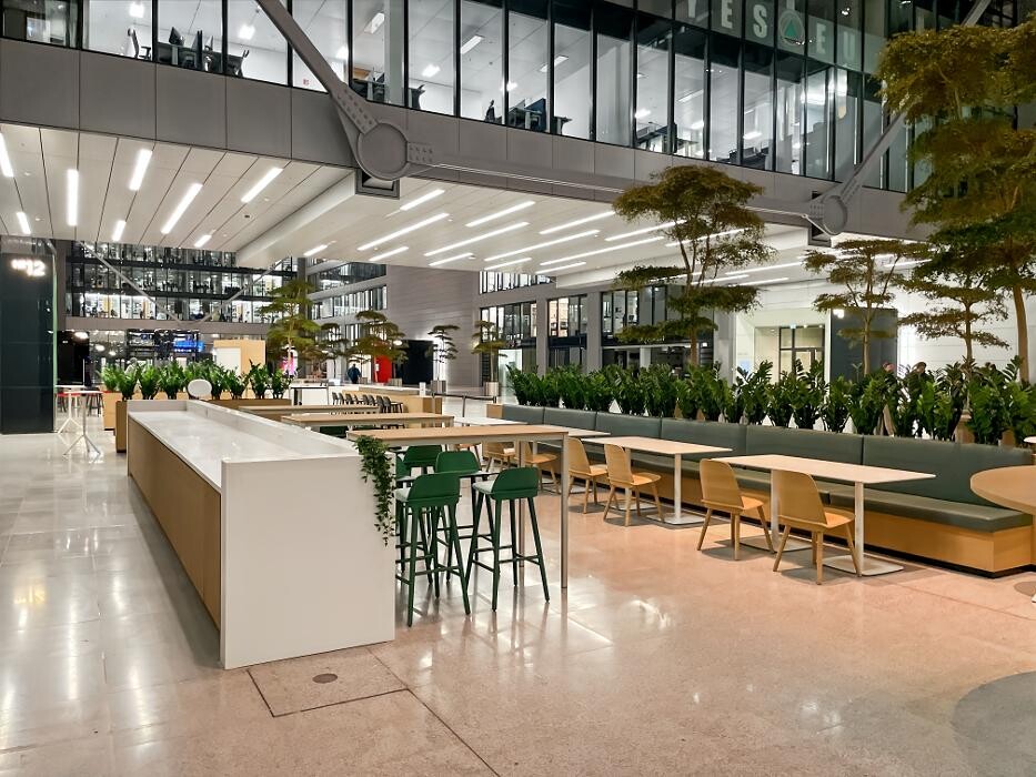 Bilder Regus The Squaire Business & Conference centre